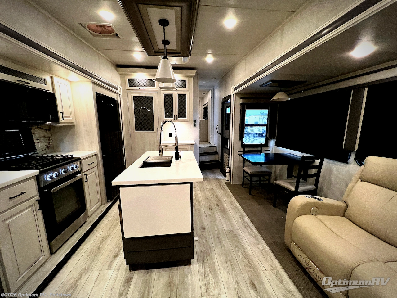 Used 2023 East to West Ahara 325RL available in Pottstown, Pennsylvania