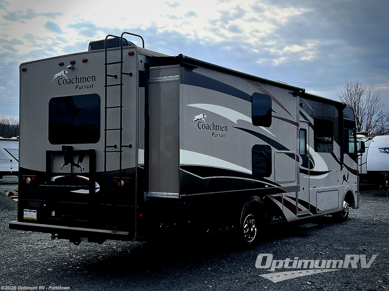 2017 Coachmen Pursuit 33 BH - Used Class A For Sale by Optimum RV - Pottstown in Pottstown, Pennsylvania features Slideout