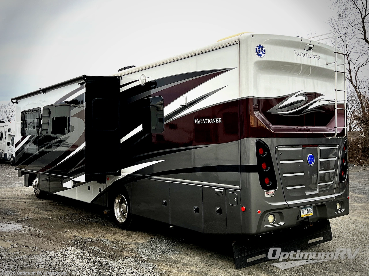 2021 Vacationer 35K by Holiday Rambler from Optimum RV - Pottstown in Pottstown, Pennsylvania