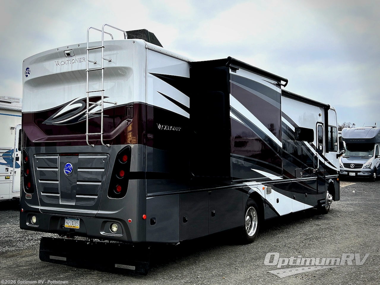 2021 Holiday Rambler Vacationer 35K - Used Class A For Sale by Optimum RV - Pottstown in Pottstown, Pennsylvania features Slideout, Awning