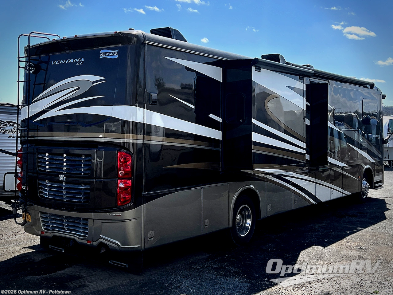 2017 Newmar Ventana LE 4037 - Used Class A For Sale by Optimum RV - Pottstown in Pottstown, Pennsylvania features Slideout
