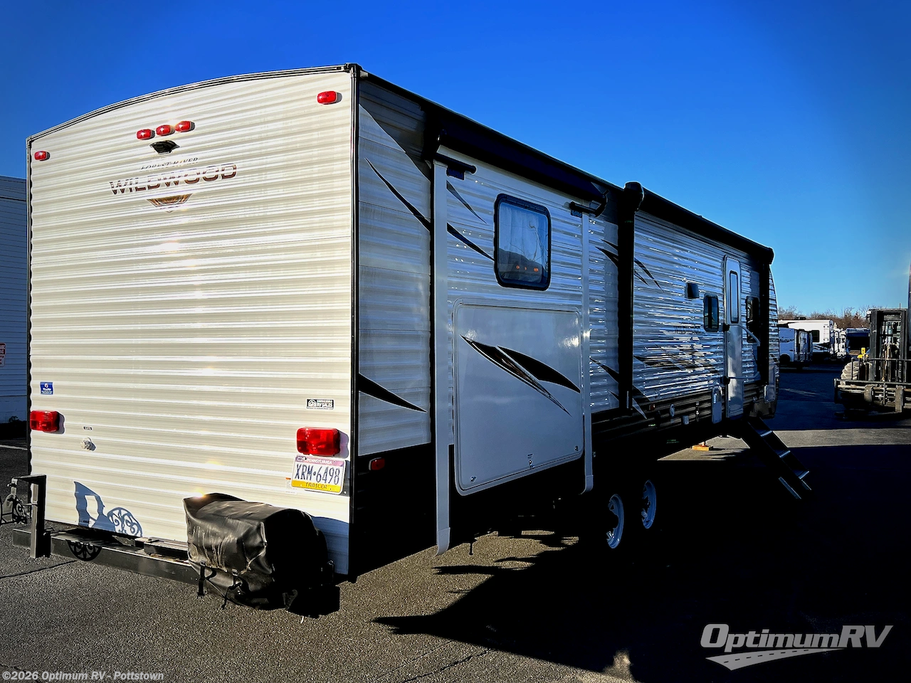 2019 Forest River Wildwood 31KQBTS - Used Travel Trailer For Sale by Optimum RV - Pottstown in Pottstown, Pennsylvania features Slideout, Awning