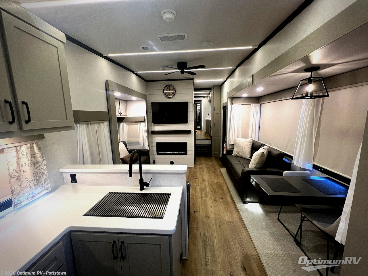 Used 2025 Palomino Columbus 384RKH available in Pottstown, Pennsylvania