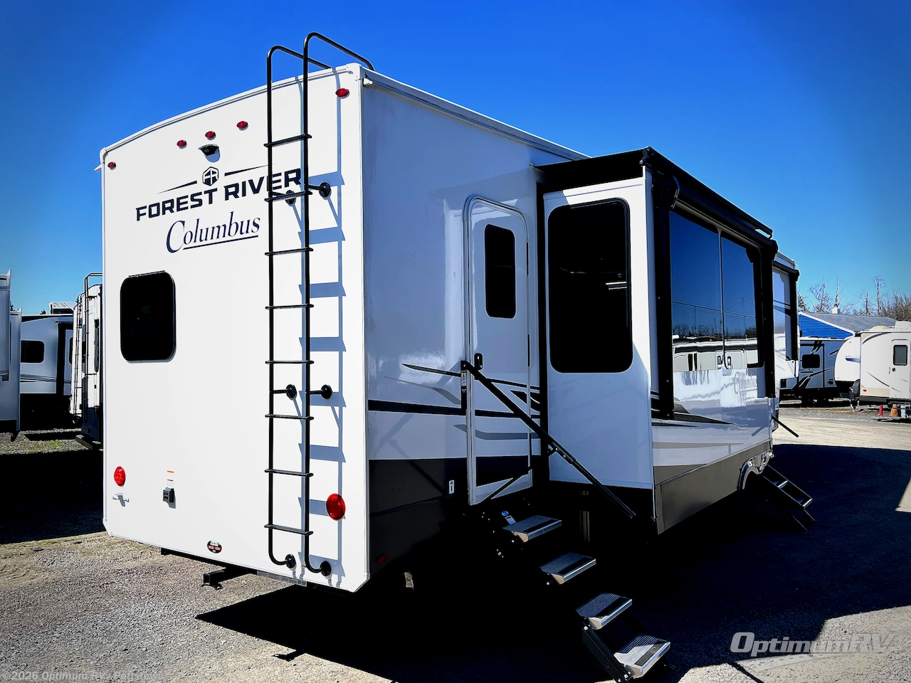 2025 Palomino Columbus 384RKH - Used Fifth Wheel For Sale by Optimum RV - Pottstown in Pottstown, Pennsylvania features Slideout, Awning