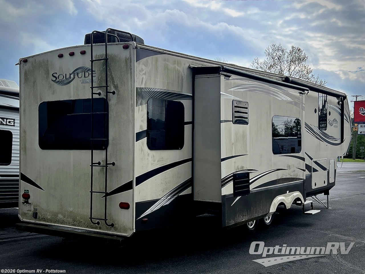 2014 Grand Design Solitude 368RD - Used Fifth Wheel For Sale by Optimum RV - Pottstown in Pottstown, Pennsylvania features Slideout