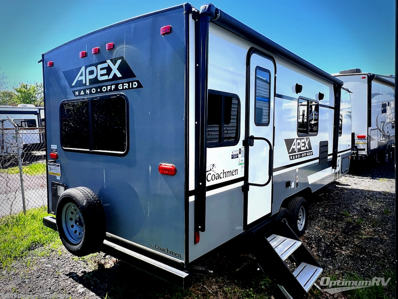 2022 Coachmen Apex Nano 213RDS - Used Travel Trailer For Sale by Optimum RV - Pottstown in Pottstown, Pennsylvania features Awning, Slideout