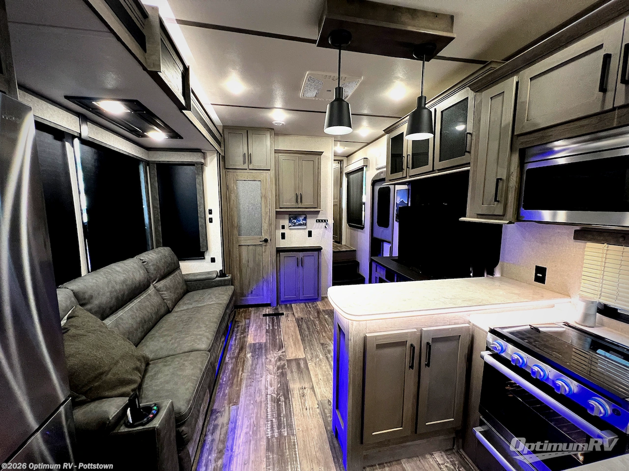 Used 2021 Keystone Raptor 351 available in Pottstown, Pennsylvania