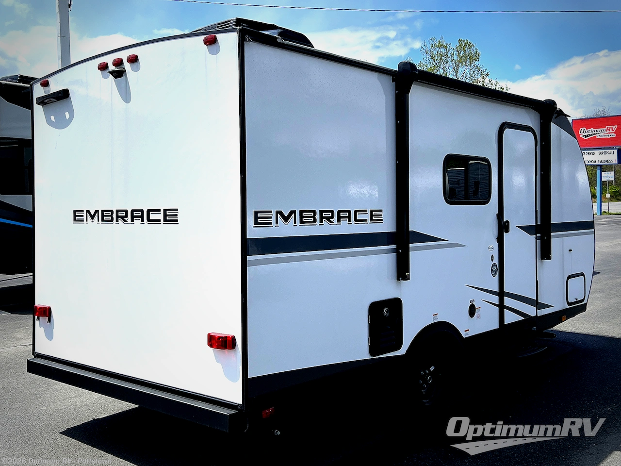 2025 Cruiser RV Embrace EL17BH - Used Travel Trailer For Sale by Optimum RV - Pottstown in Pottstown, Pennsylvania features Awning