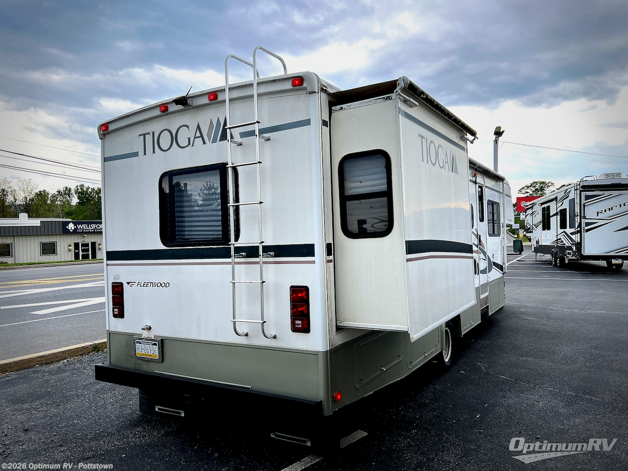 2006 Fleetwood Tioga 31M - Used Class C For Sale by Optimum RV - Pottstown in Pottstown, Pennsylvania features Slideout