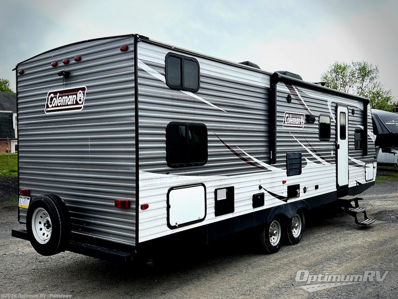 2019 Dutchmen Coleman Lantern Series 295QB - Used Travel Trailer For Sale by Optimum RV - Pottstown in Pottstown, Pennsylvania features Awning, Slideout