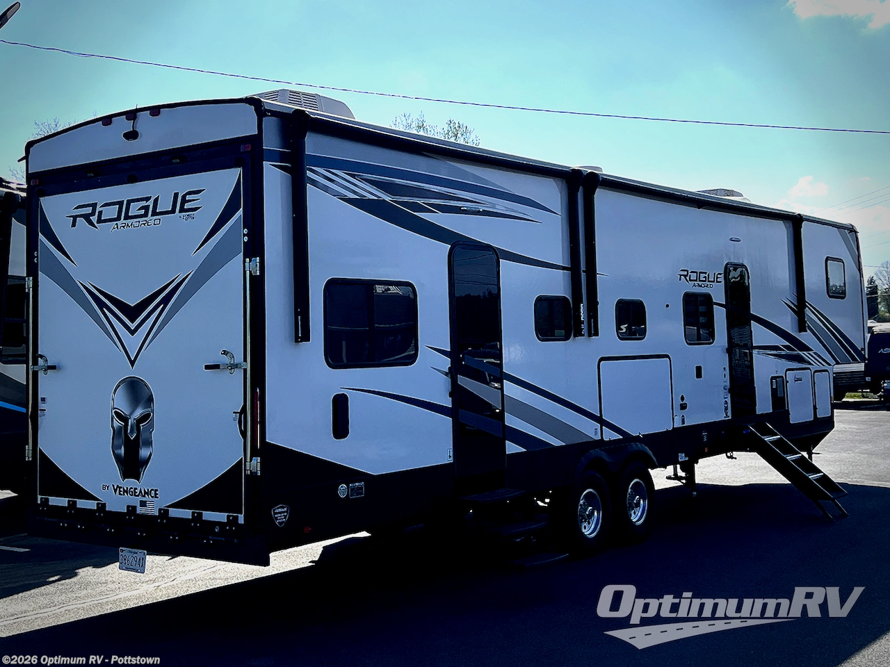 2022 Forest River Vengeance Rogue Armored VGF371A13 - Used Fifth Wheel For Sale by Optimum RV - Pottstown in Pottstown, Pennsylvania features Slideout, Awning