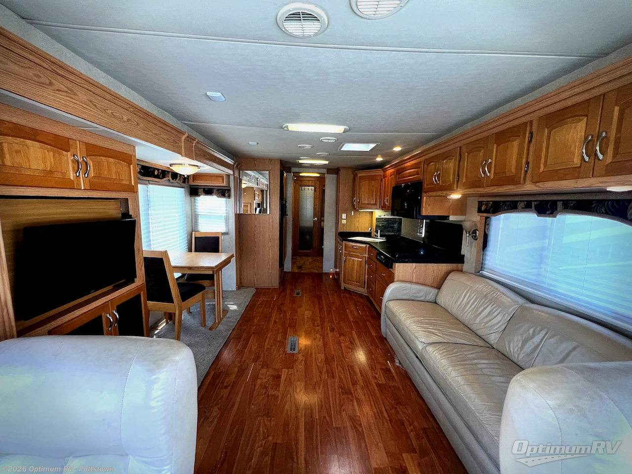 Used 2008 Newmar Kountry Star Diesel KSDP 3916 available in Pottstown, Pennsylvania
