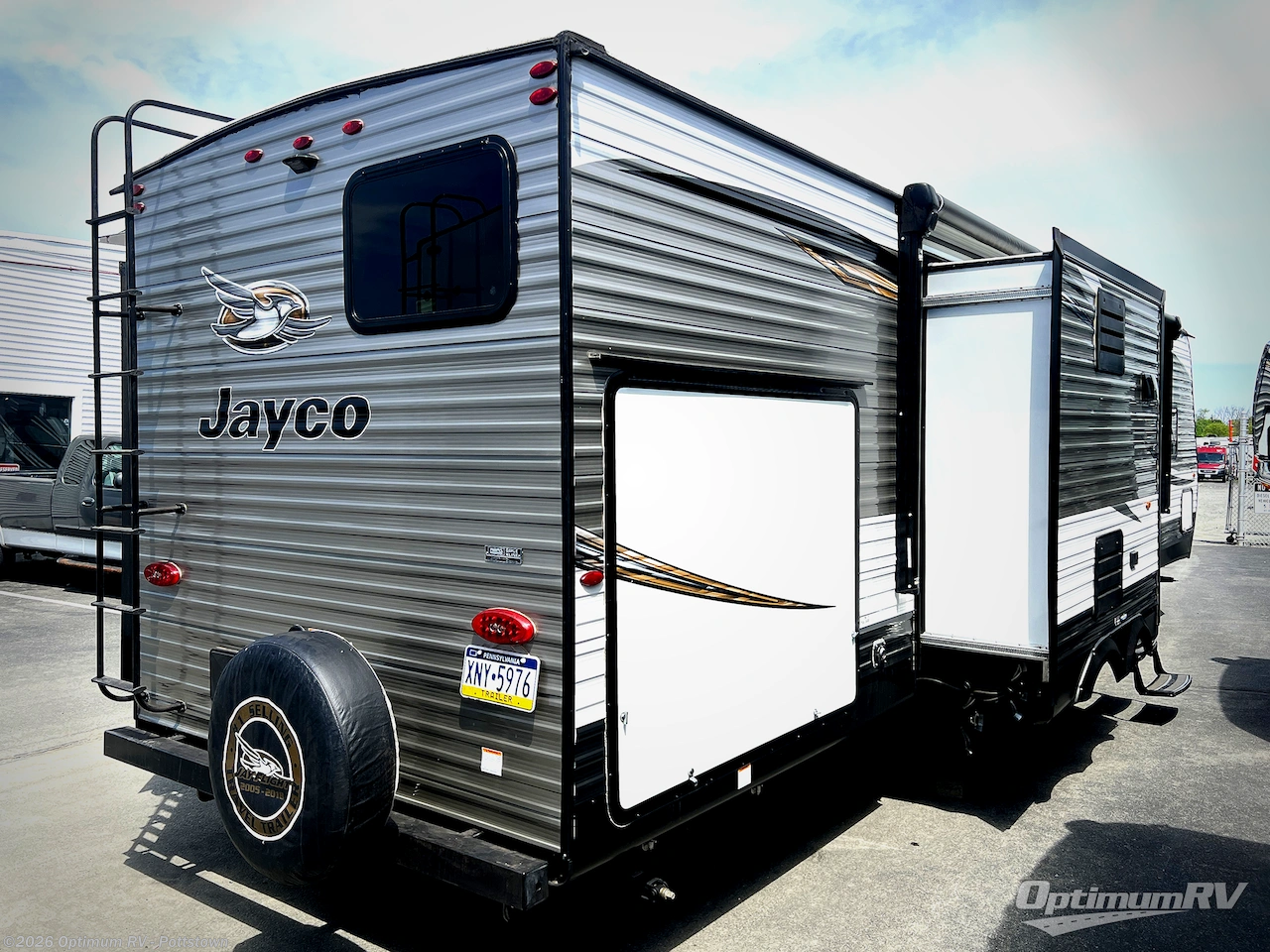 2020 Jayco Jay Flight 33RBTS - Used Travel Trailer For Sale by Optimum RV - Pottstown in Pottstown, Pennsylvania features Slideout, Awning