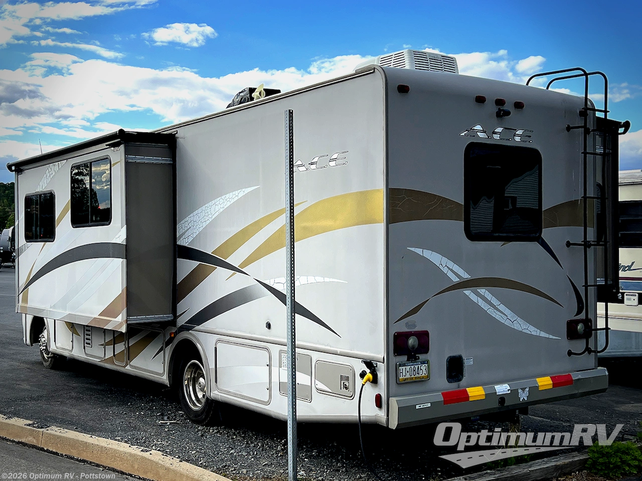 2014 Thor ACE 30.1 - Used Class A For Sale by Optimum RV - Pottstown in Pottstown, Pennsylvania features Slideout