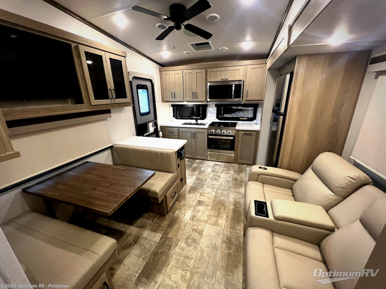 Used 2024 Forest River Rockwood Signature 282RD available in Pottstown, Pennsylvania