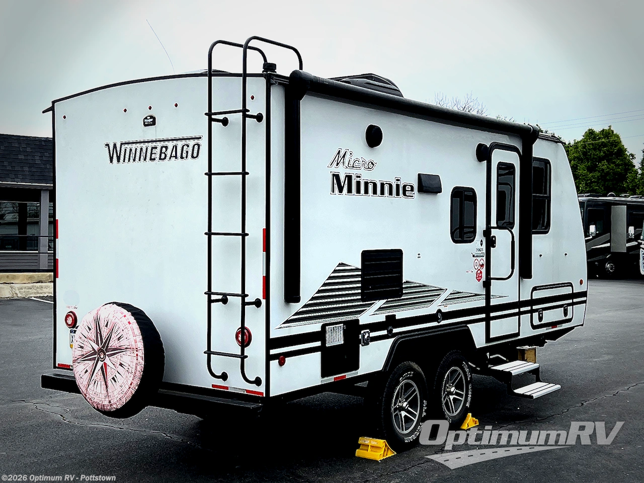 2021 Winnebago Micro Minnie 2106DS - Used Travel Trailer For Sale by Optimum RV - Pottstown in Pottstown, Pennsylvania features Slideout, Awning