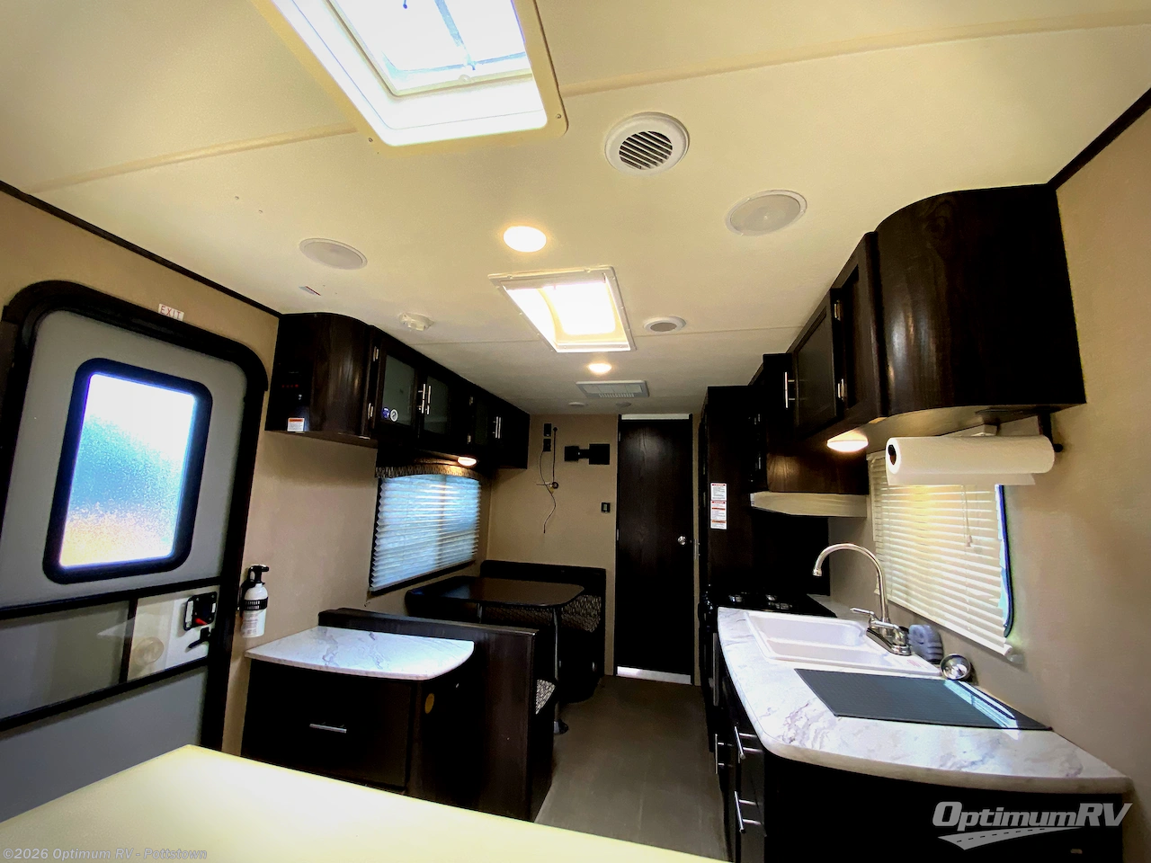 Used 2018 Dutchmen Kodiak Ultra Lite 201QB available in Pottstown, Pennsylvania