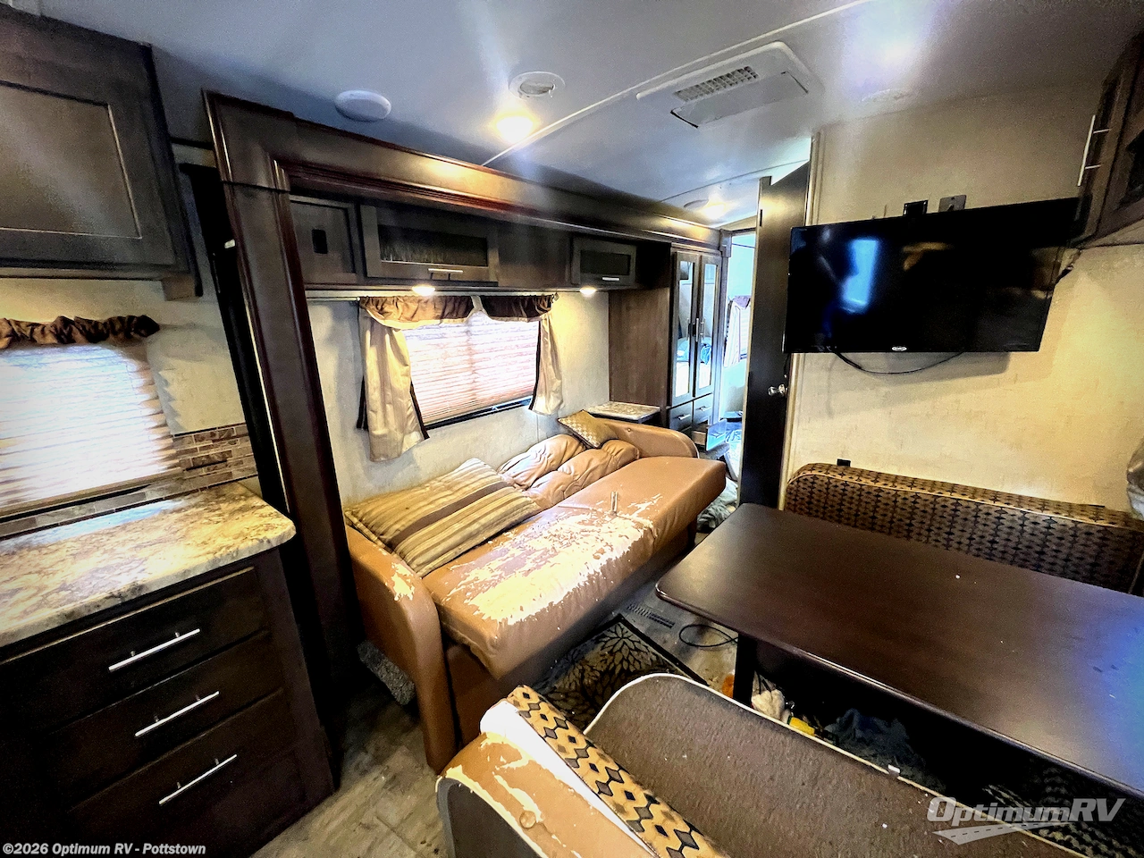 Used 2015 Forest River Surveyor 264RKS available in Pottstown, Pennsylvania