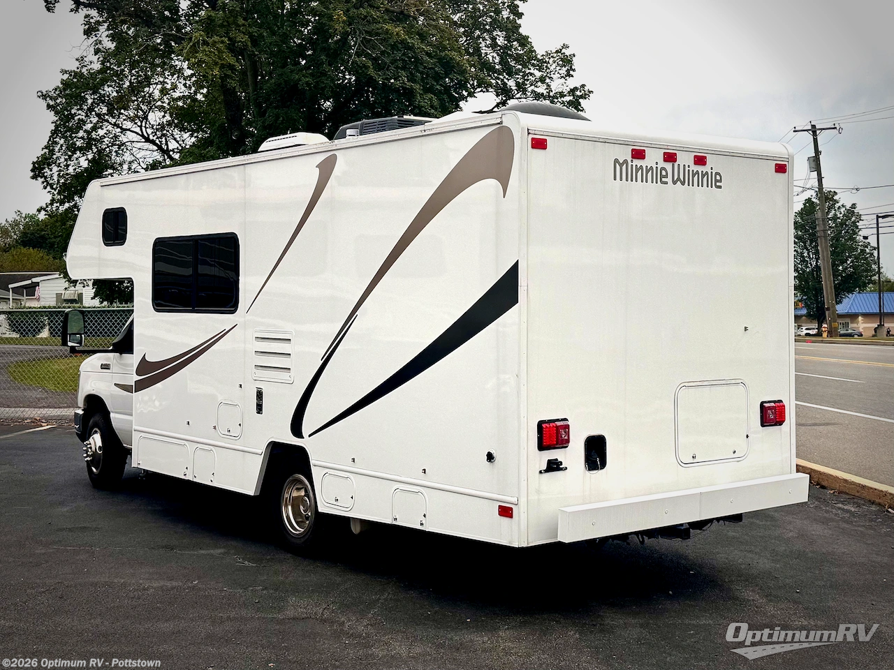 2019 Minnie Winnie 325AR by Winnebago from Optimum RV - Pottstown in Pottstown, Pennsylvania