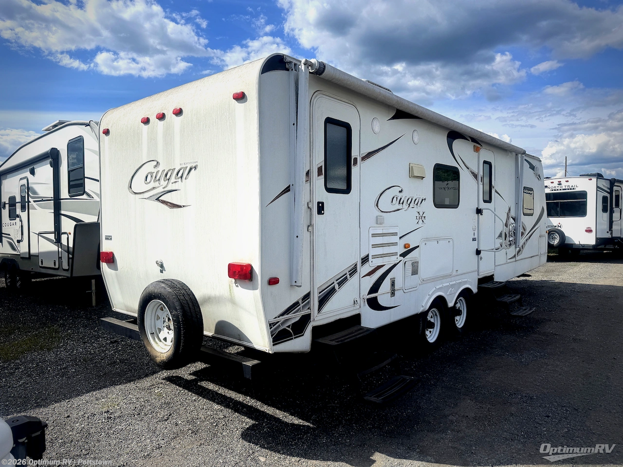 2010 Keystone Cougar X-Lite 26BRS - Used Travel Trailer For Sale by Optimum RV - Pottstown in Pottstown, Pennsylvania features Slideout