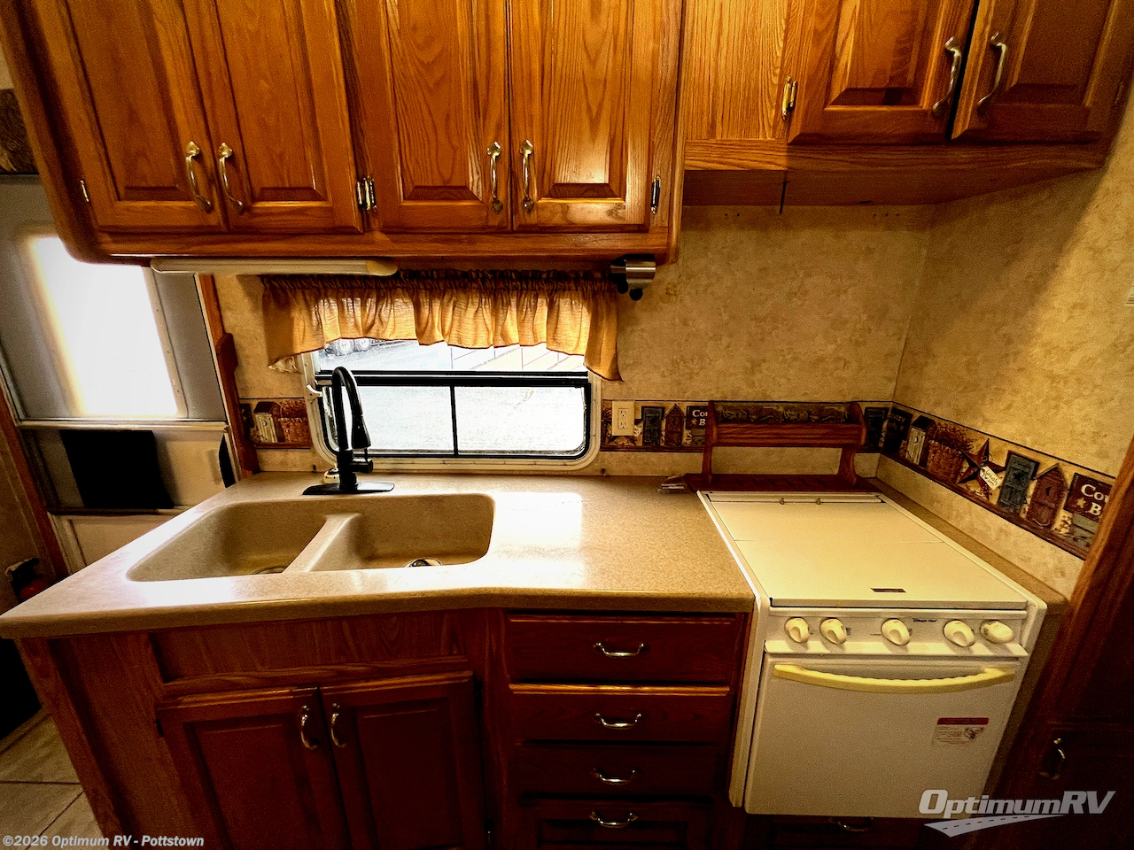 Used 2005 Forest River Cedar Creek 37RDQS available in Pottstown, Pennsylvania