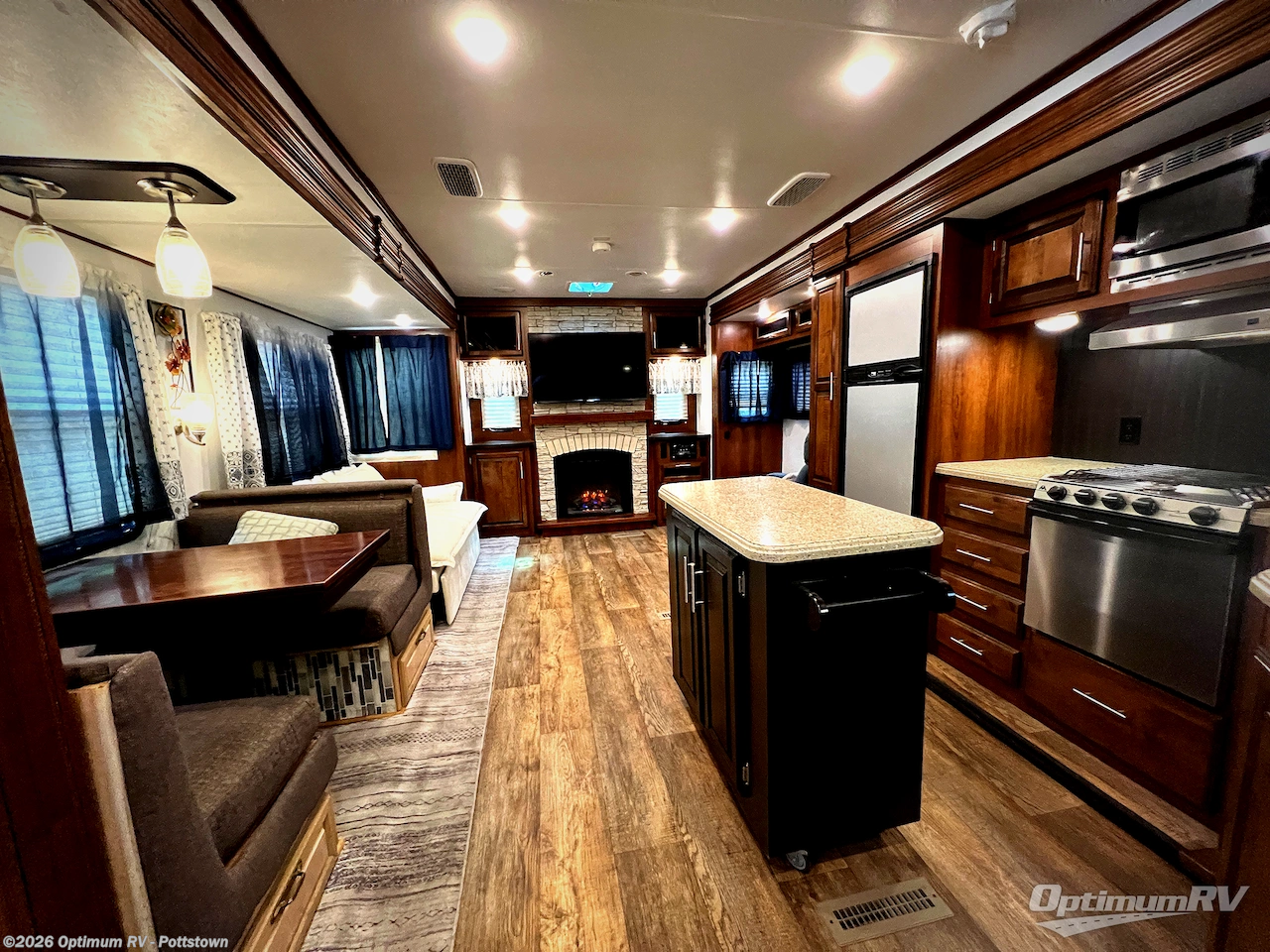 2017 Eagle 338RETS by Jayco from Optimum RV - Pottstown in Pottstown, Pennsylvania