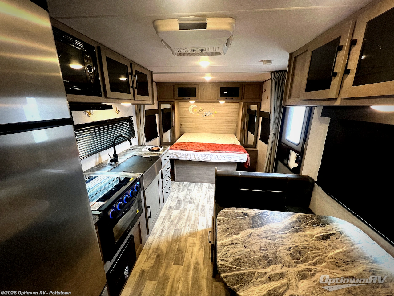 Used 2022 Dutchmen Kodiak Ultra-Lite 227BH available in Pottstown, Pennsylvania