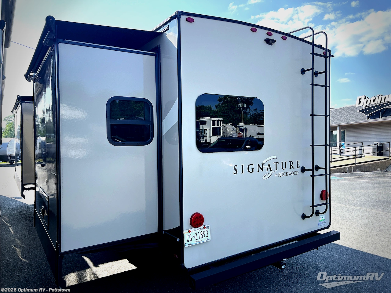 2020 Rockwood Signature Ultra Lite 8335SB by Forest River from Optimum RV - Pottstown in Pottstown, Pennsylvania
