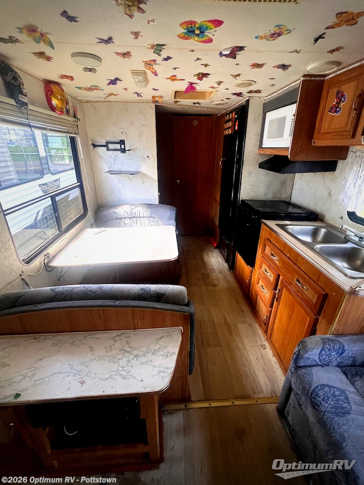 Used 1997 Coachmen Catalina 299TB available in Pottstown, Pennsylvania