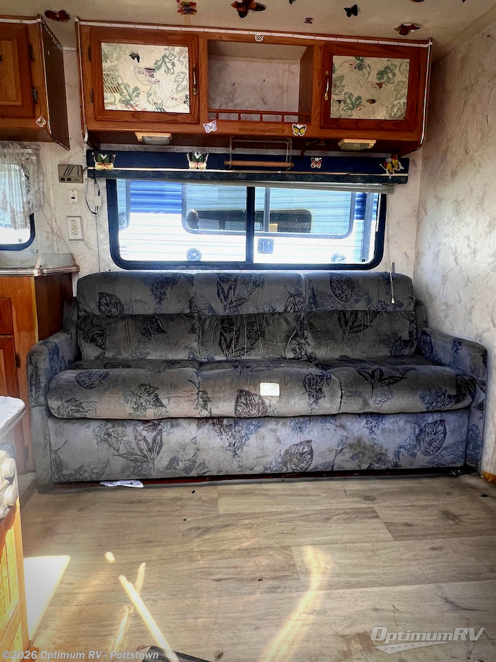 1997 Coachmen Catalina 299TB - Used Travel Trailer For Sale by Optimum RV - Pottstown in Pottstown, Pennsylvania