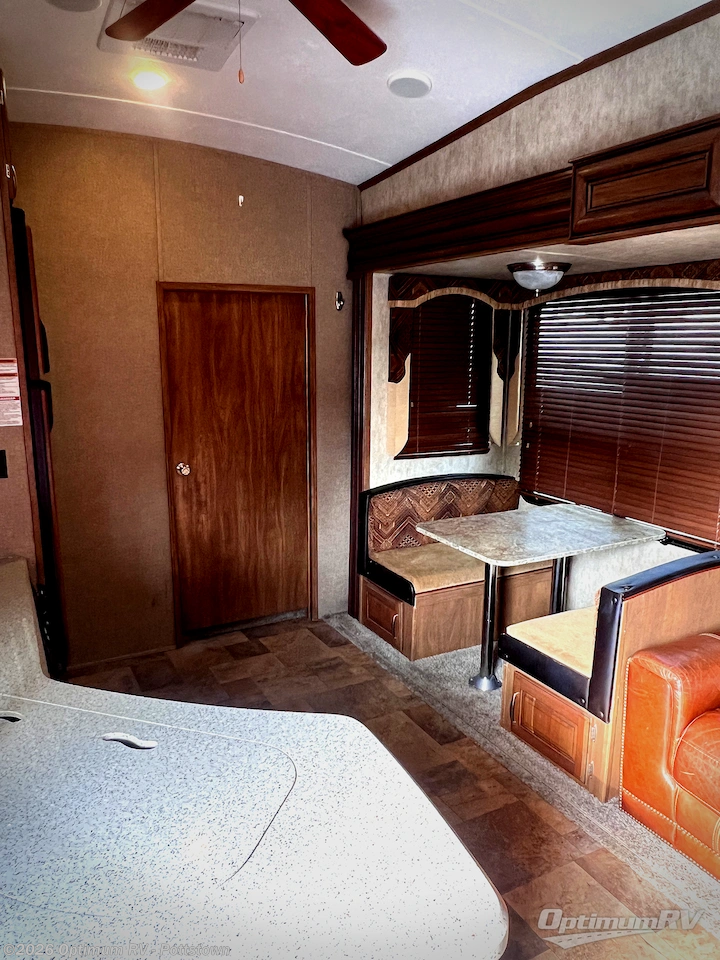 Used 2014 Keystone Montana High Country 338DB available in Pottstown, Pennsylvania