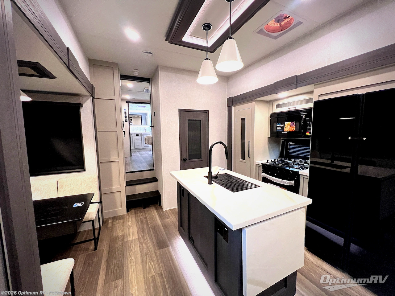 New 2027 East to West Ahara 380FL available in Pottstown, Pennsylvania