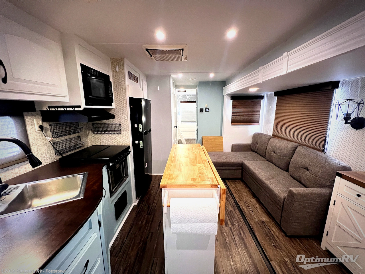 Used 2011 Jayco Jay Flight G2 32BHDS available in Pottstown, Pennsylvania