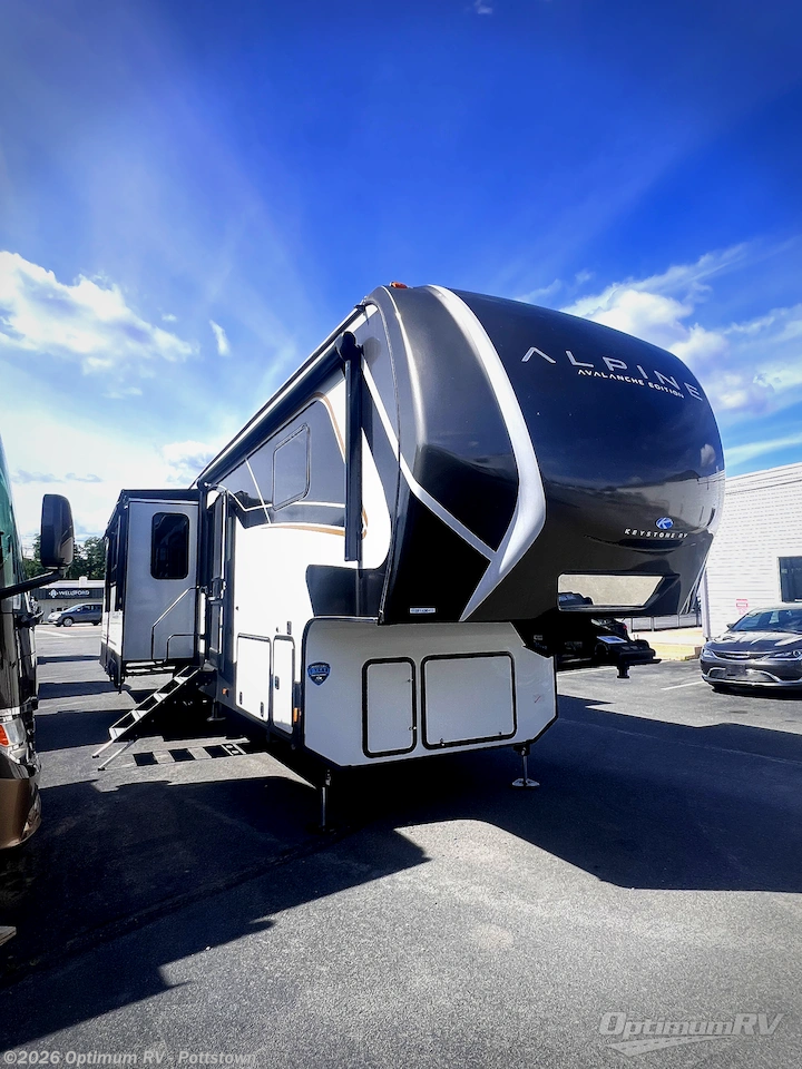 2025 Keystone Alpine Avalanche Edition 366LS - Used Fifth Wheel For Sale by Optimum RV - Pottstown in Pottstown, Pennsylvania features Awning, Slideout