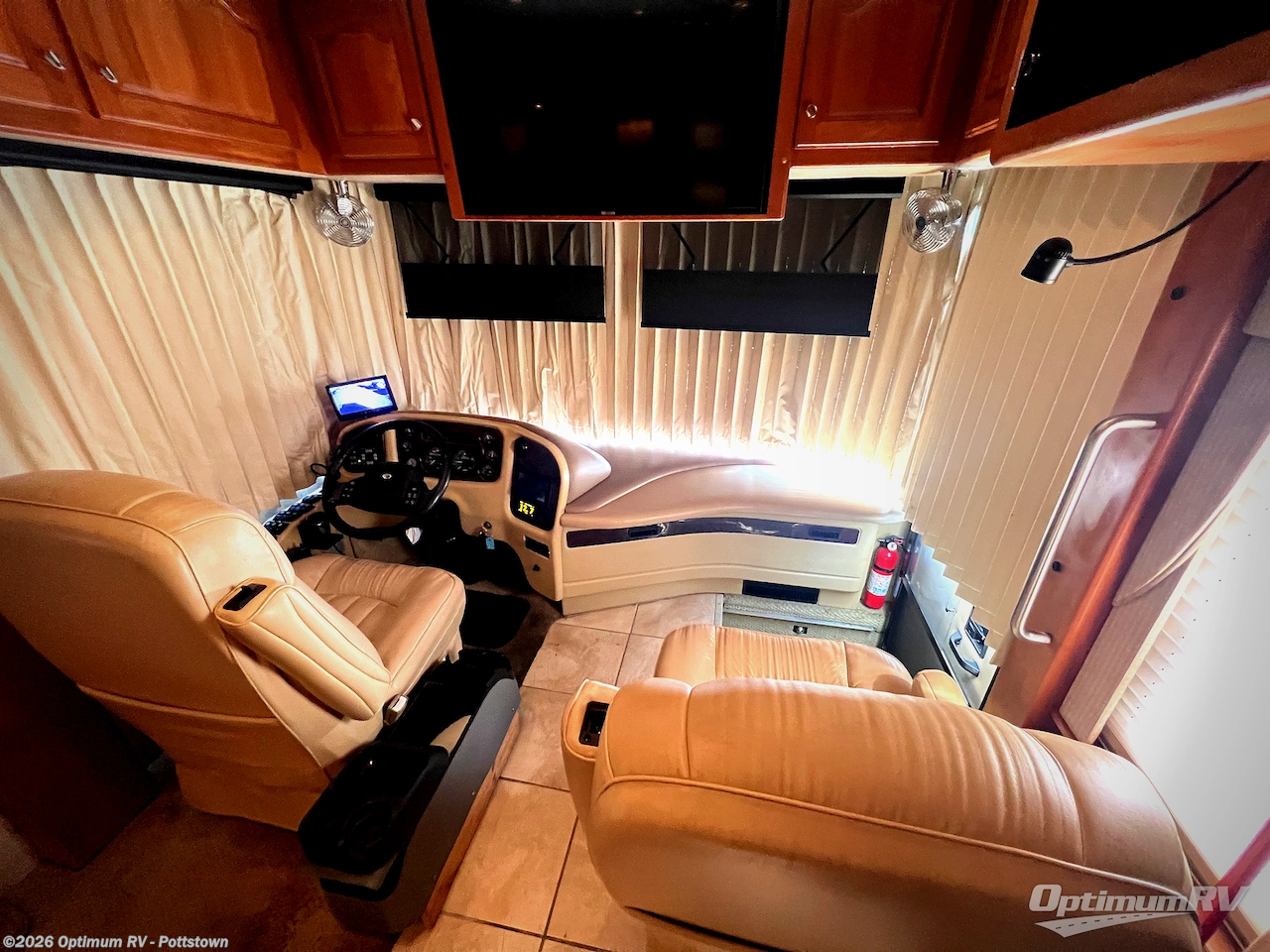 Used 2005 Country Coach Allure 430 Hood River 400 available in Pottstown, Pennsylvania