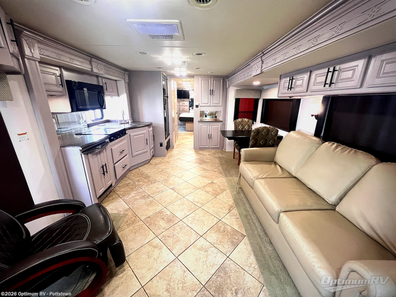 Used 2008 Coachmen Sportscoach Pathfinder 384 TS available in Pottstown, Pennsylvania