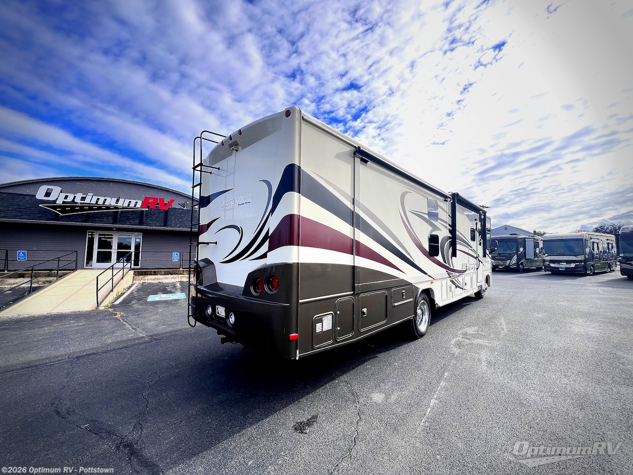 2016 Forest River Georgetown 364TS - Used Class A For Sale by Optimum RV - Pottstown in Pottstown, Pennsylvania features Slideout
