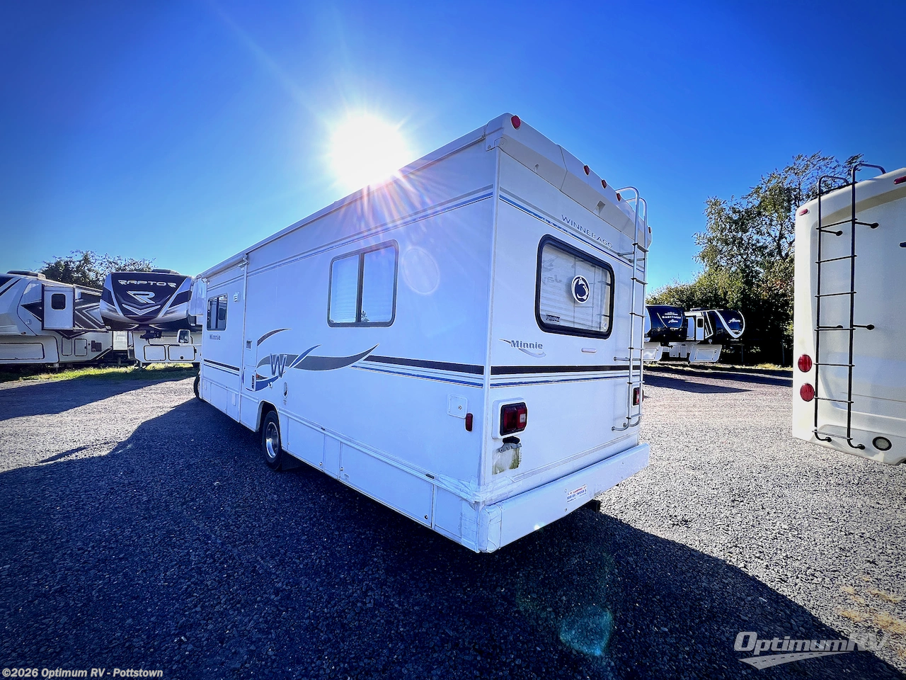 2003 Minnie Winnie 32G by Winnebago from Optimum RV - Pottstown in Pottstown, Pennsylvania