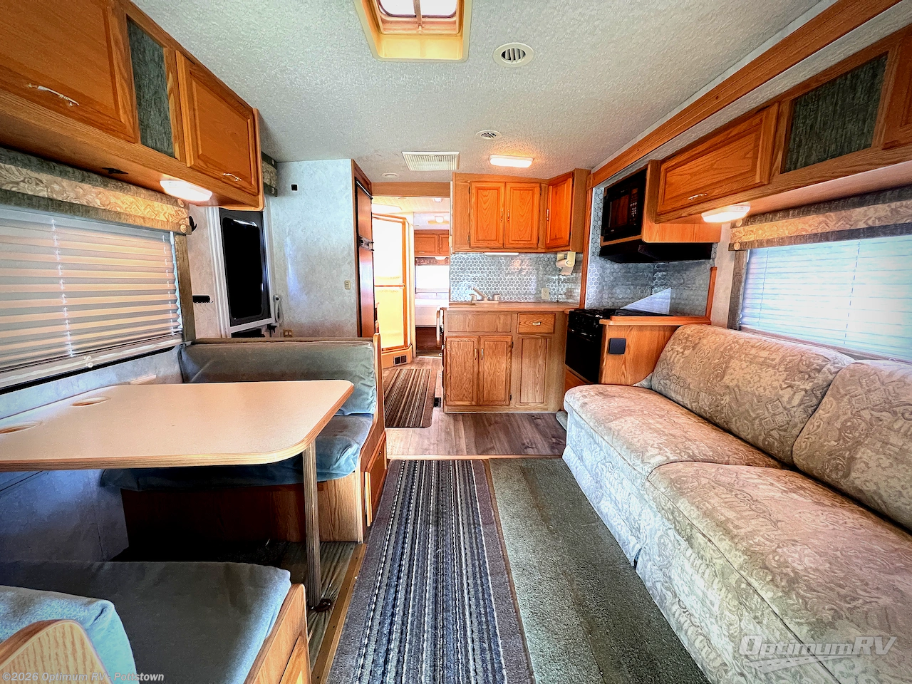Used 2003 Winnebago Minnie Winnie 32G available in Pottstown, Pennsylvania
