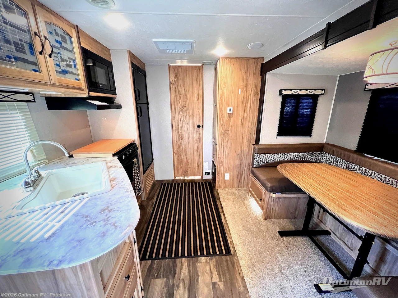 Used 2018 Coachmen Freedom Express Ultra Lite 231RBDS available in Pottstown, Pennsylvania