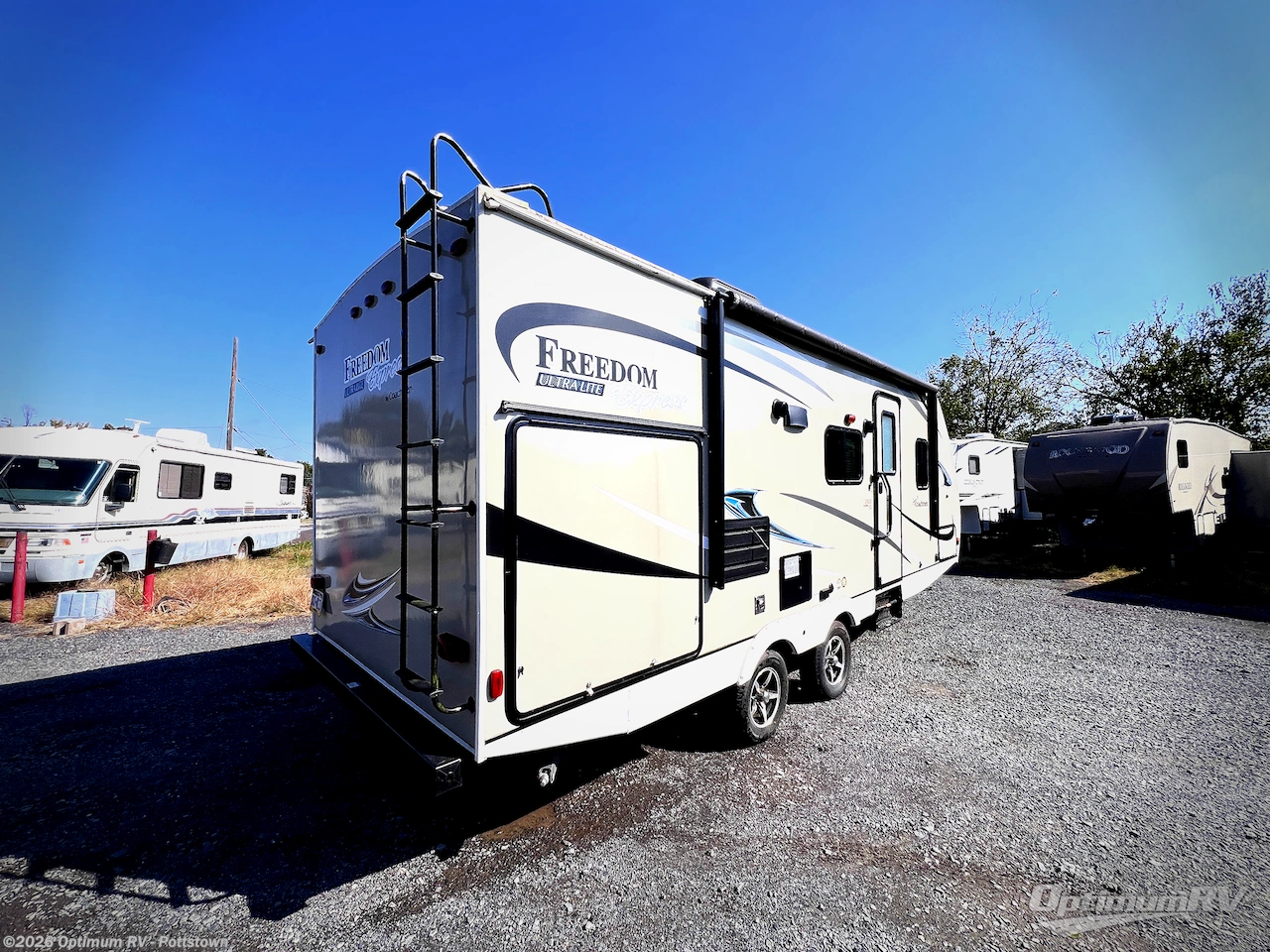 2018 Coachmen Freedom Express Ultra Lite 231RBDS - Used Travel Trailer For Sale by Optimum RV - Pottstown in Pottstown, Pennsylvania features Awning, Slideout