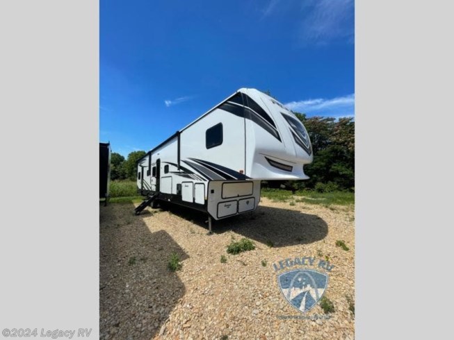 2022 Vengeance Rogue Armored VGF4007G2 by Forest River from Legacy RV in Bonne Terre, Missouri