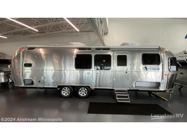 2024 Airstream Flying Cloud 30FB Bunk - New Travel Trailer For Sale by Airstream Minneapolis in Monticello, Minnesota