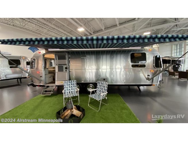 2024 Airstream International 27FB - New Travel Trailer For Sale by Airstream Minneapolis in Monticello, Minnesota