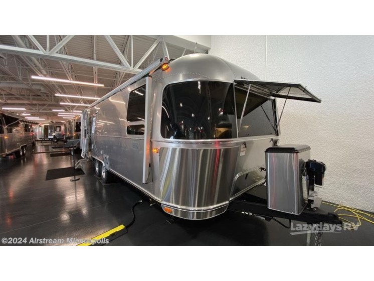 New 2024 Airstream Globetrotter 27FB available in Monticello, Minnesota