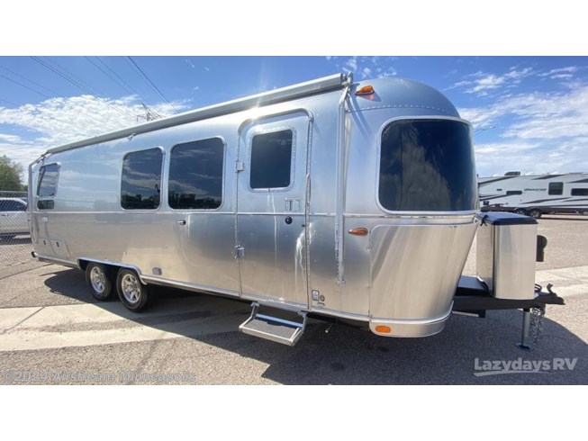 2024 Airstream Flying Cloud 28RB - New Travel Trailer For Sale by Airstream Minneapolis in Monticello, Minnesota
