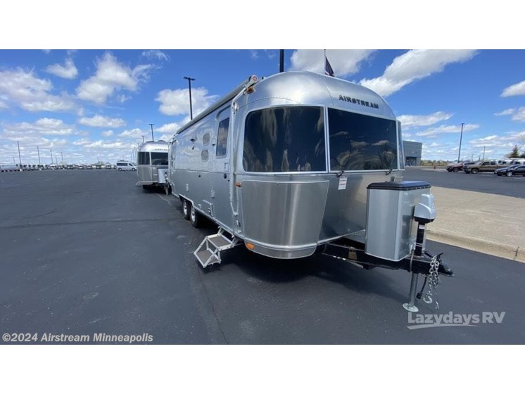 Used 2020 Airstream Flying Cloud 25FB Twin available in Monticello, Minnesota