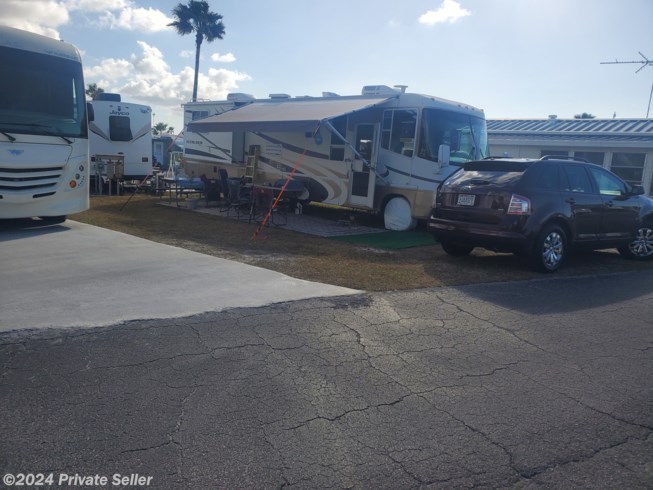 2001 Damon Intruder - Used Class A For Sale by Bill in Hudson, Florida