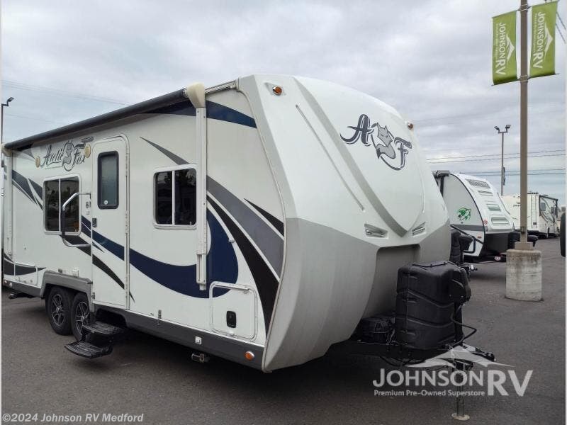 2017 Northwood Arctic Fox 22G RV for Sale in Medford, OR 97504