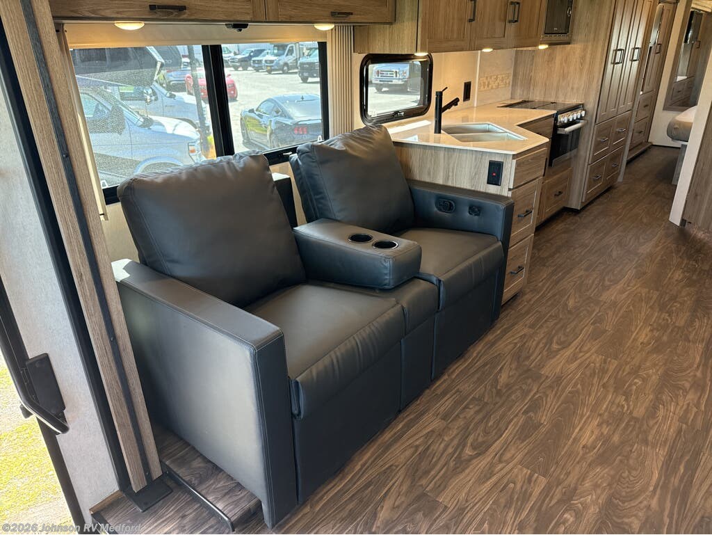 New 2025 Winnebago Sunstar 34R available in Medford, Oregon